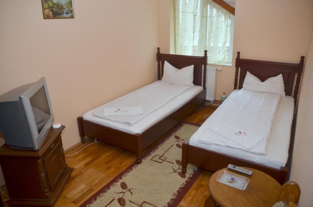 Pensiunea La Palaguta Baia Mare Phòng bức ảnh